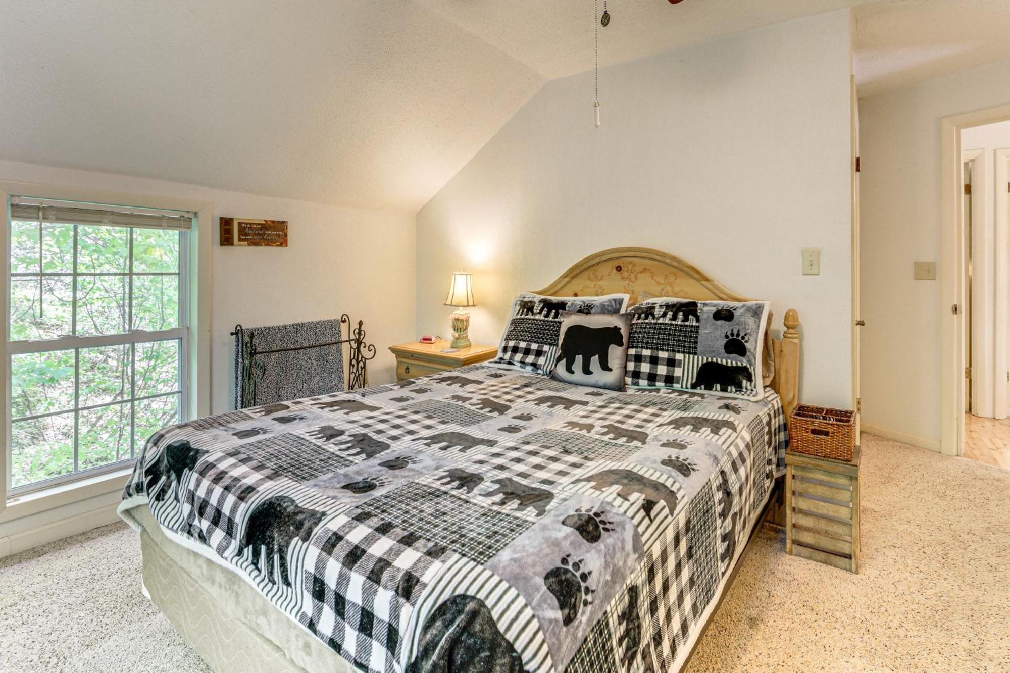 Bryson City Cottage With Hot Tub And Waterfall Views! Buitenkant foto